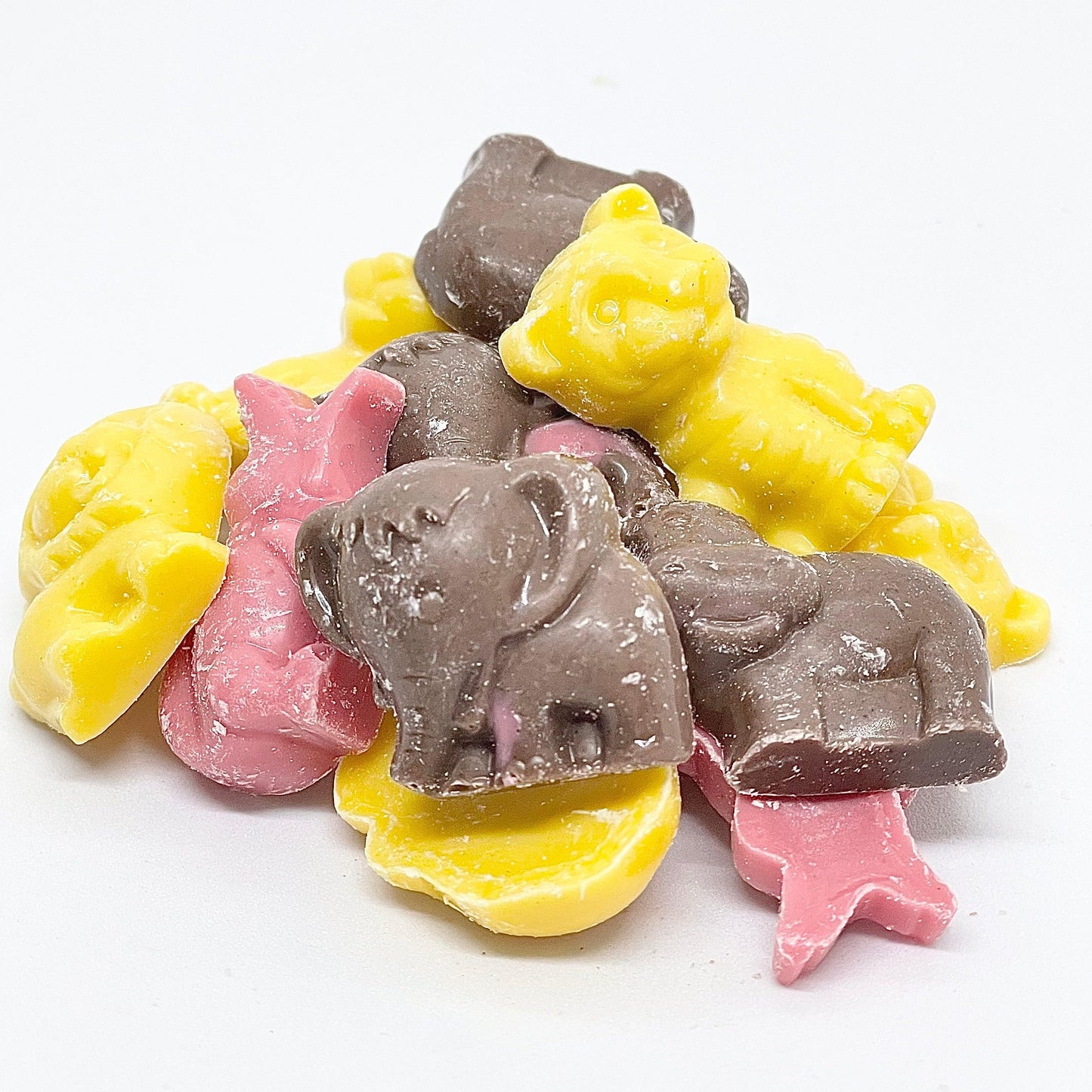 Delight your taste buds with our delicious strawberry, chocolate, and cream flavoured animal chocolate! Shaped like adorable elephants, lions, and monkeys, these chocolates are perfect for satisfying your sweet tooth. Indulge in the rich flavours and fun shapes - a must-try for all sweet lovers!
