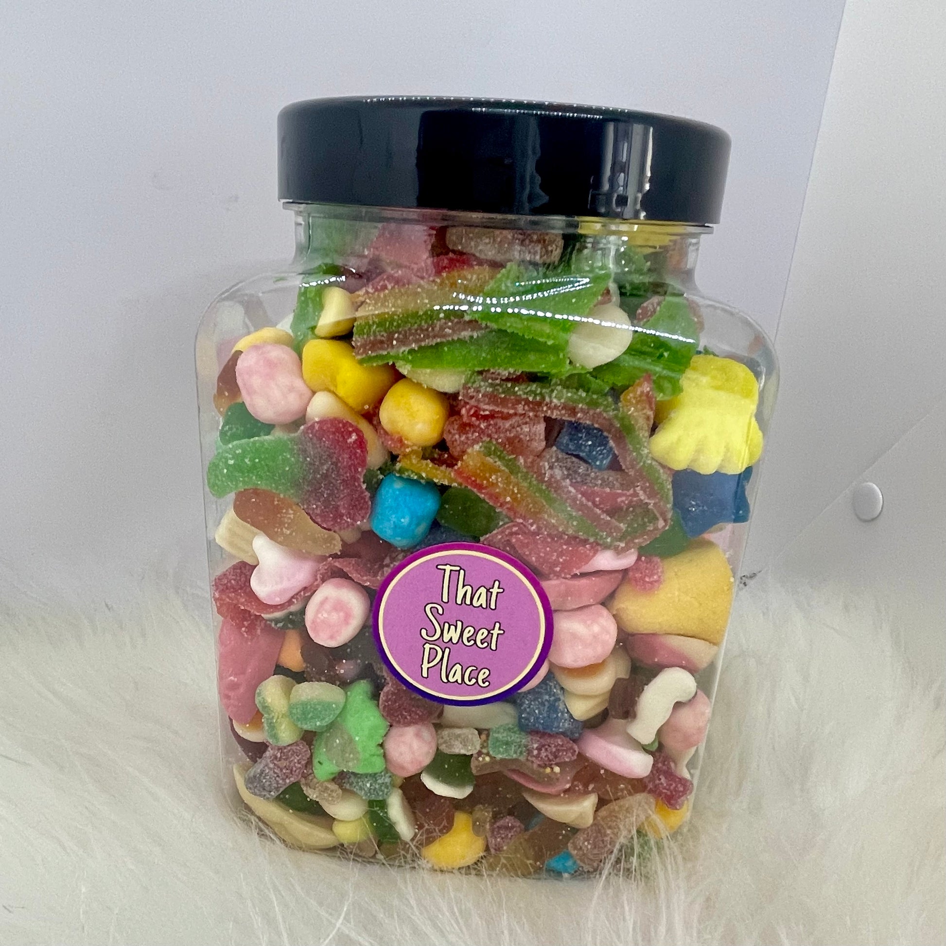 1.7 kg sweet jars in choice of mixes